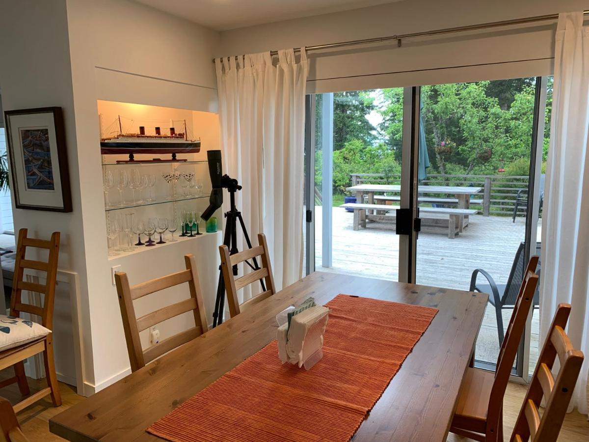 Forest By The Sea Rentals Merville Exterior foto